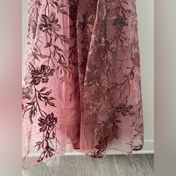 MAC DUGGAL NWT Pink Embroidered Illusion Cap Sleeve A Line Gown 4 - Picture 9 of 13